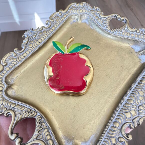 Vintage Red Apple Enamel Brooch Pin Teacher Gift - Picture 1 of 3